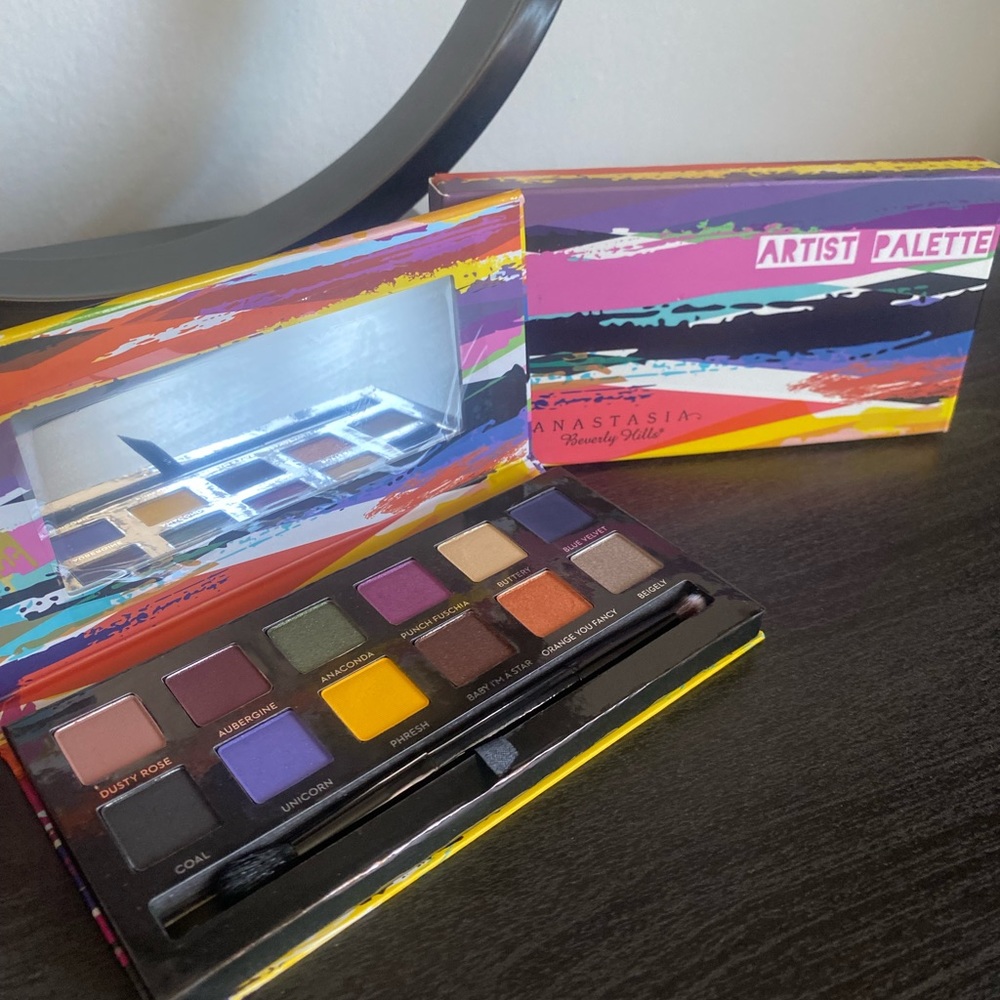Anastasia eyeshadow pallet